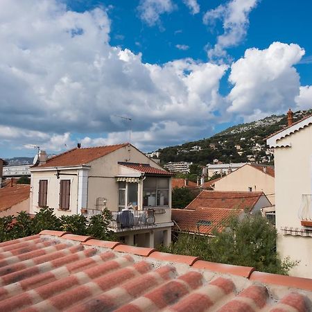 Hôtel Au Pied Du Mont Faron à Toulon Extérieur photo